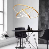 Lustre design avec anneaux imbriquées suspendus à LED bureau